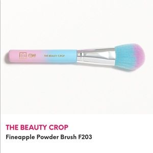 The Beauty Crop Fineapple Powder Brush F203